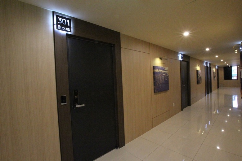 Louis Hotel