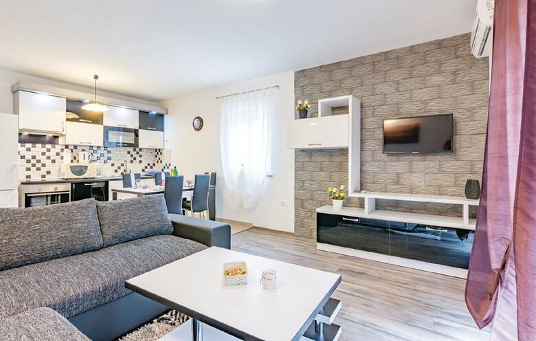 Holiday House Pudarica
