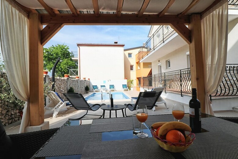 Holiday House Pudarica