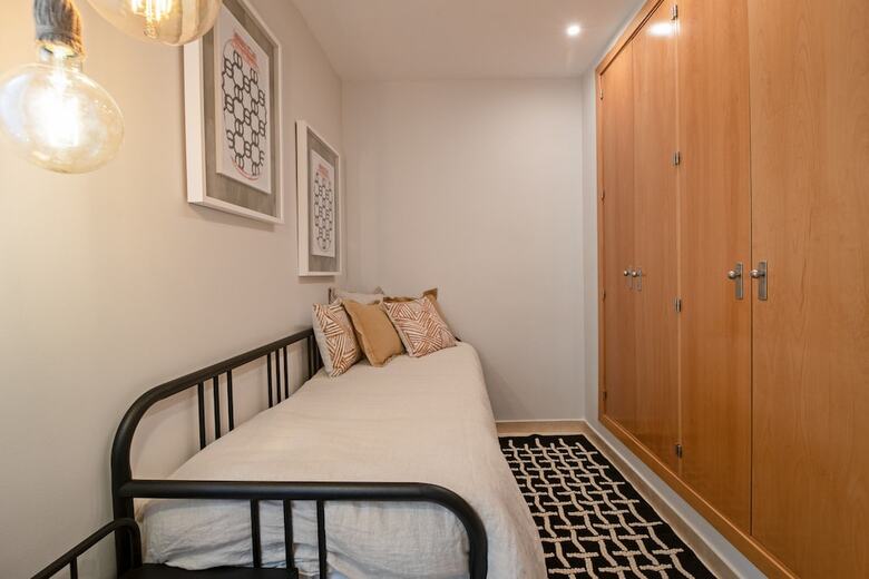 Apartamentos Apto La Latina Plaza Cascorro Ecm18