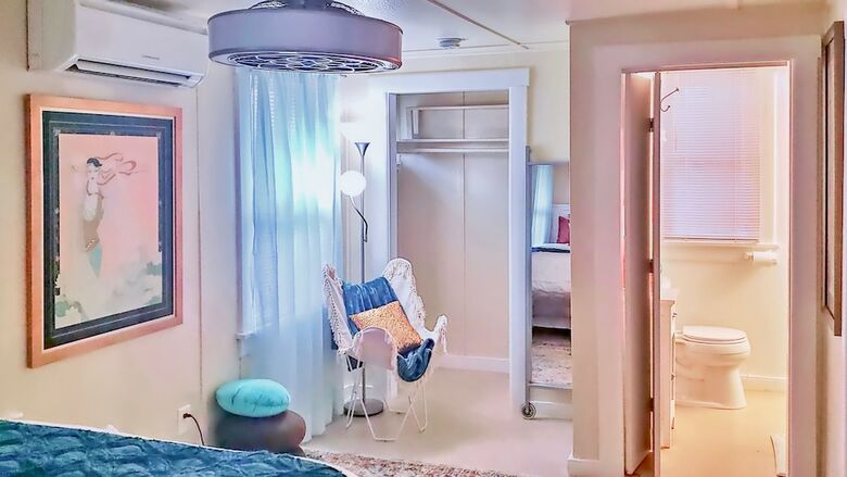Tropical Beach Escape 3110