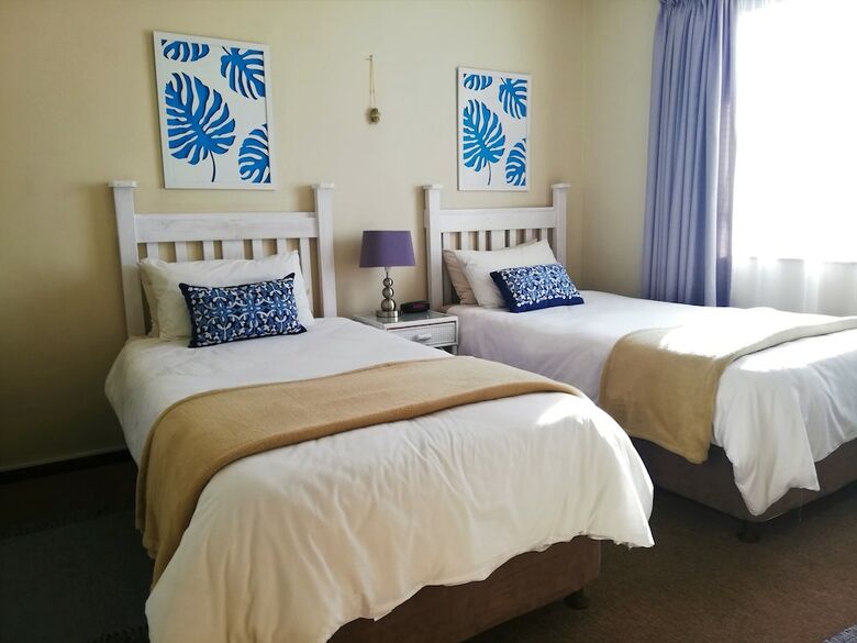 Bed & Breakfast Blouberg Dolphin Inn