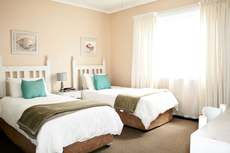 Bed & Breakfast Blouberg Dolphin Inn