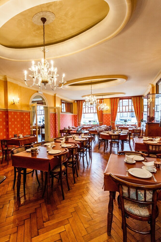 Avenue Boutique Hotel