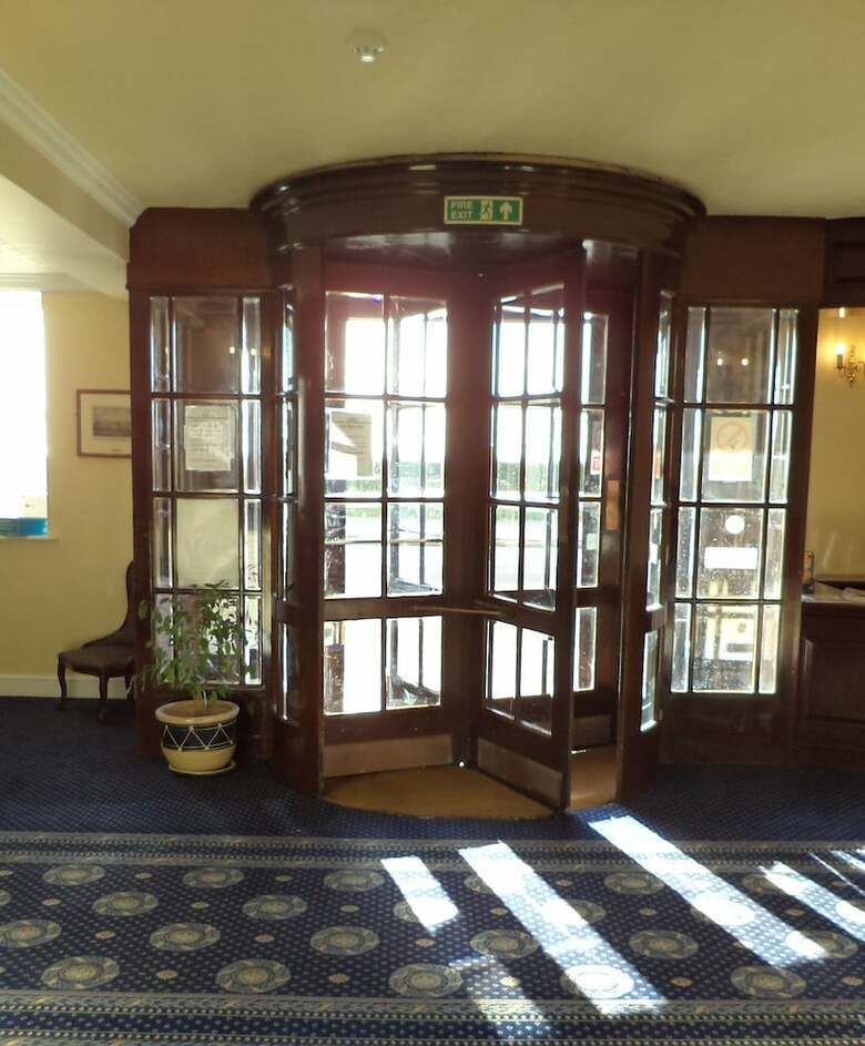 Royal Victoria Hotel