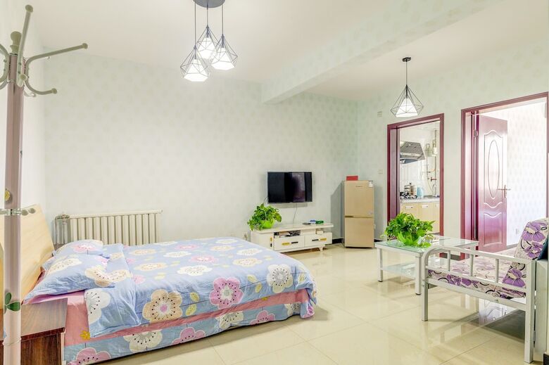 Goose Pagoda Apartment