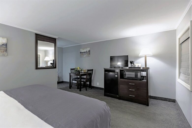 Motel Mt Madison Inn & Suites