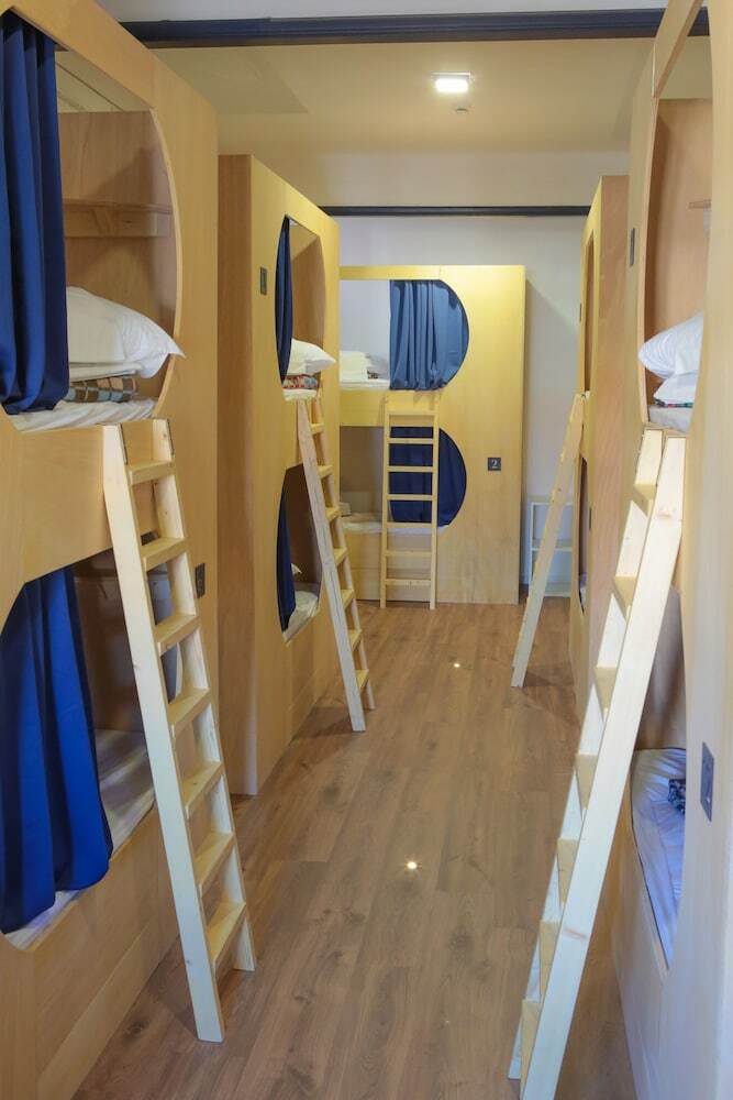 Hostal Caminha Hostel & Suites