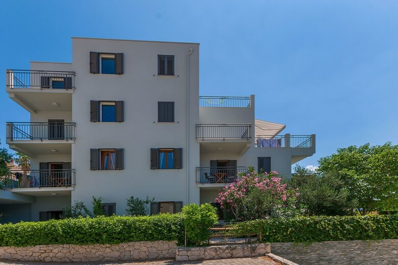 Apartments Ljiljana