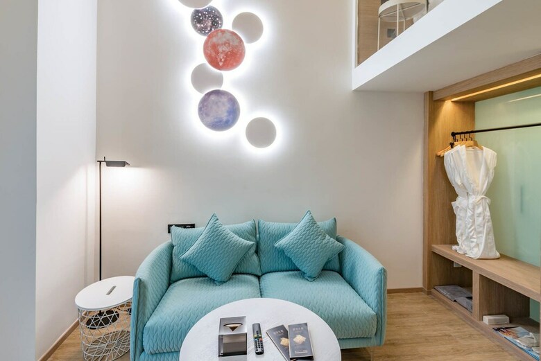 Rezen Sunbow Hotel