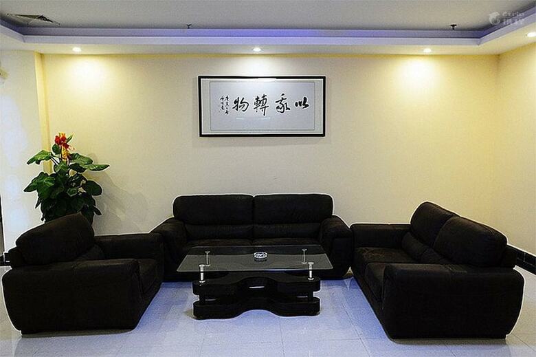 Yulin Business Affairs Hotel