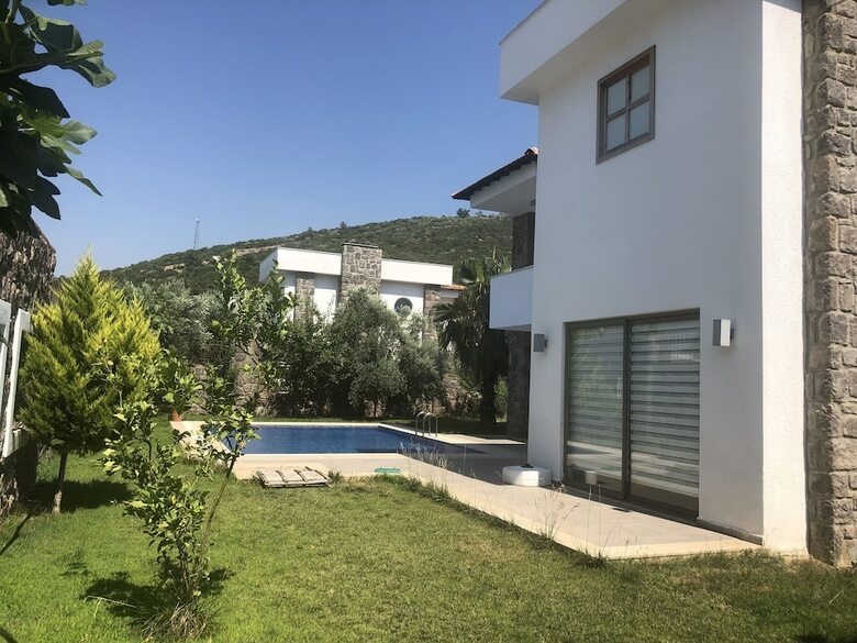 Demirci Villa Torba