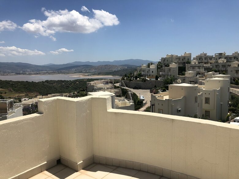 Villa Turqouise Homes