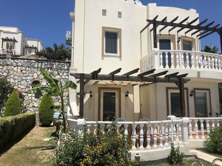 Villa Turqouise Homes