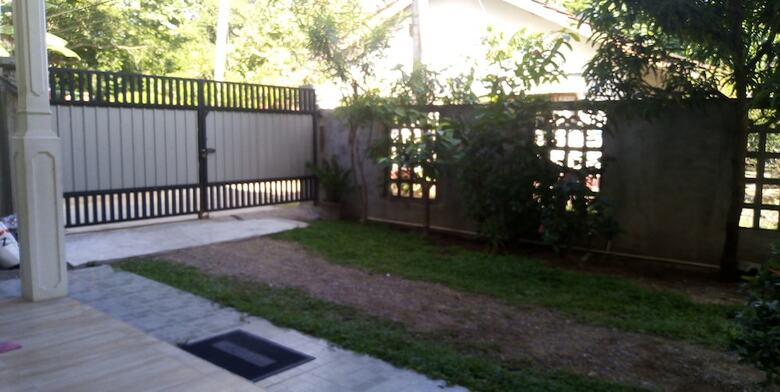 Hotel Senuri Home Stay