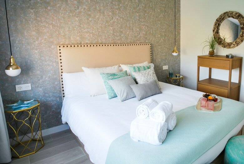 Apartamentos Living4torremolinos  Sea Breeze