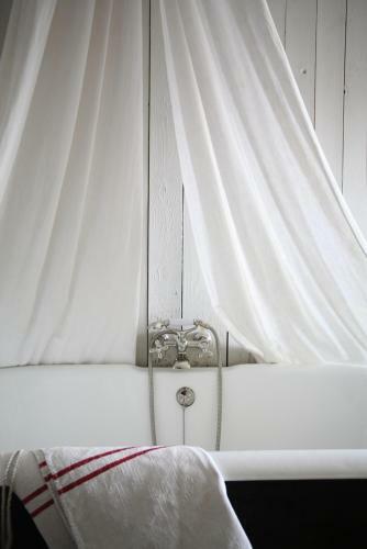 Hostal Les Sardines Aux Yeux Bleus