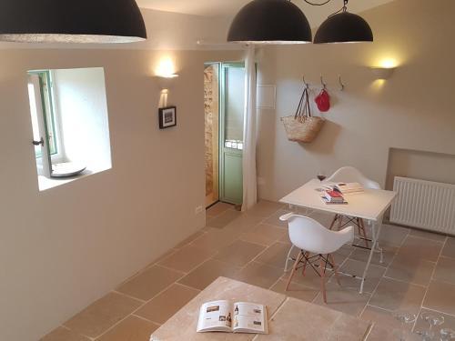 Hostal La Buissonniere & Brasserie