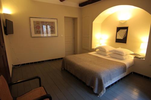 Hostal La Buissonniere & Brasserie