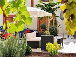 Hotel H�tel Burgevin