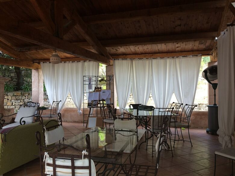 Bed & Breakfast Chambres D'h�tes La Madonette