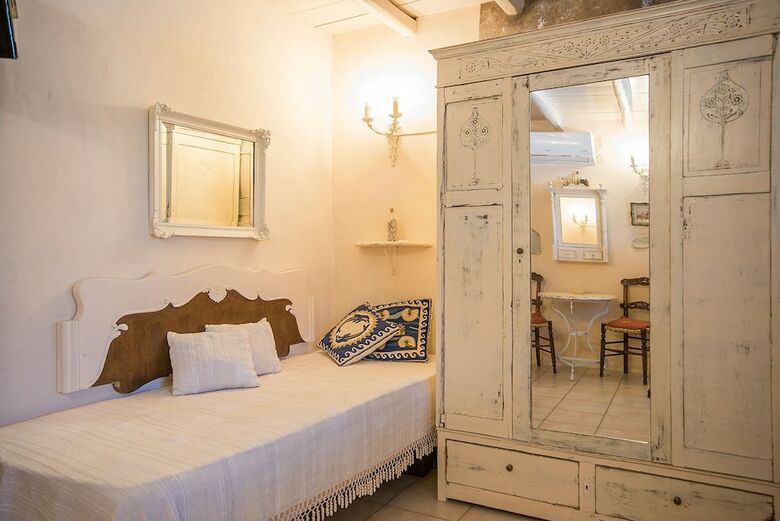 Apartamentos Anthippi Guest House