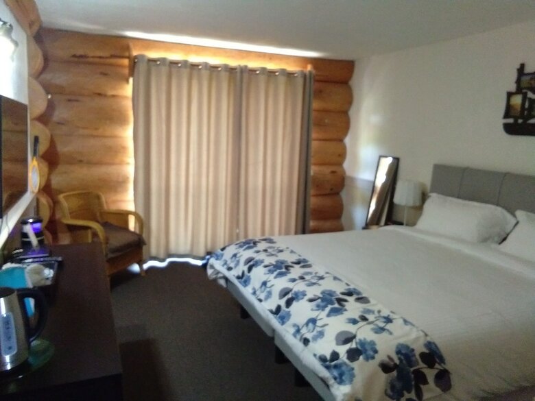 Bed & Breakfast Cariboo Log Guest House