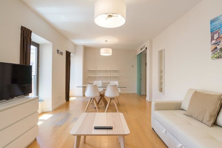 Apartamentos Living4malaga Salinas 3