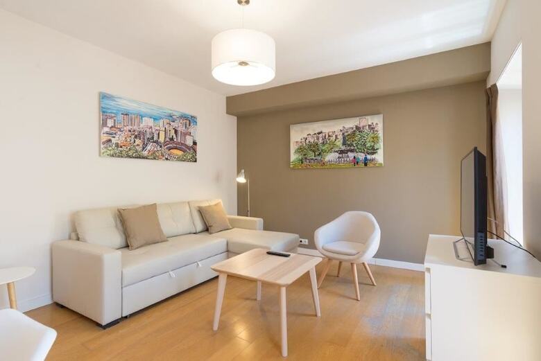 Apartamentos Living4malaga Salinas 3