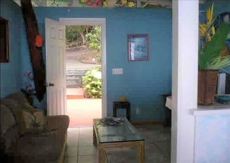Bed & Breakfast Plumeria Grove Cottage