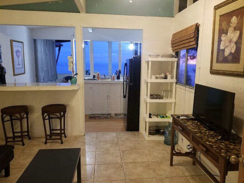 Bed & Breakfast Plumeria Grove Cottage