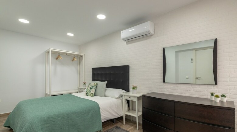 Apartamentos Living4malaga Pedregalejo Bolivia
