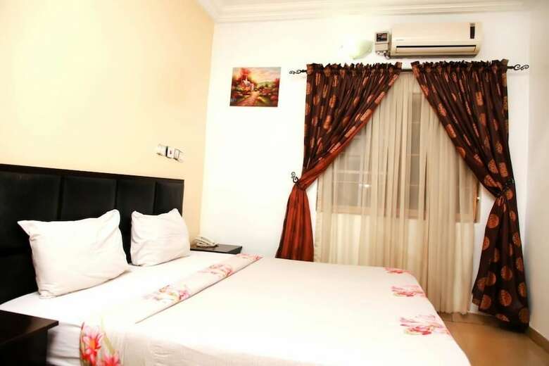 Clen Phil Hotels And Suites