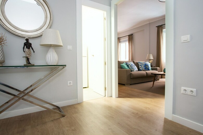 Apartamentos Living4malaga Plaza de La Marina