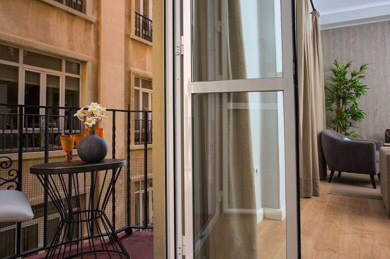 Apartamentos Living4malaga Plaza de La Marina