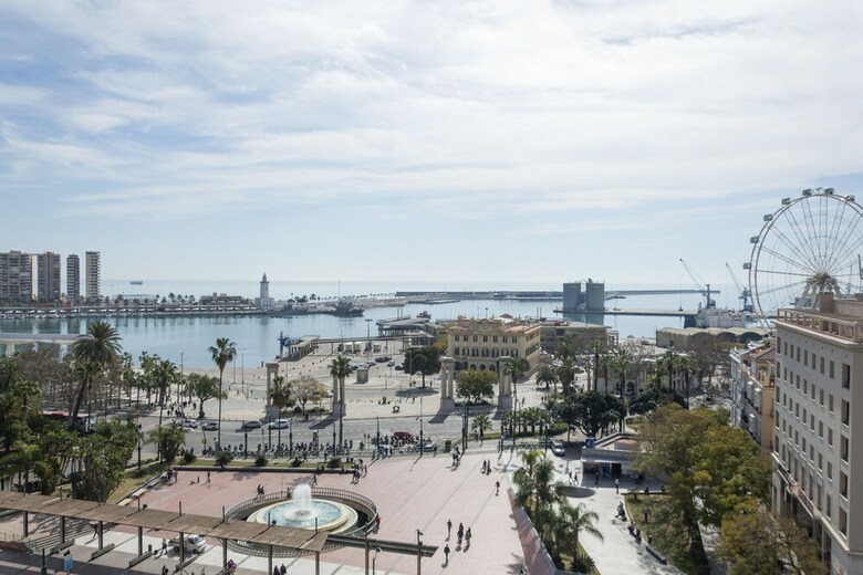 Apartamentos Living4malaga Plaza de La Marina