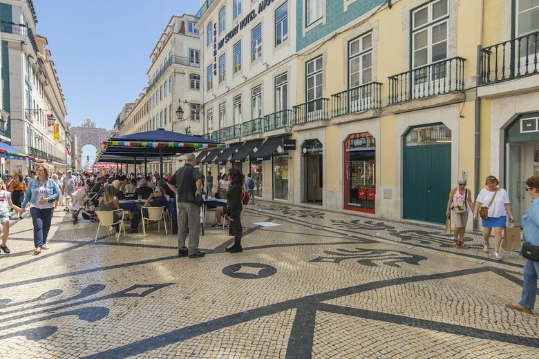 Charming Apartment In Baixa Chiado
