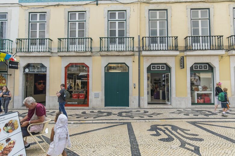 Charming Apartment In Baixa Chiado