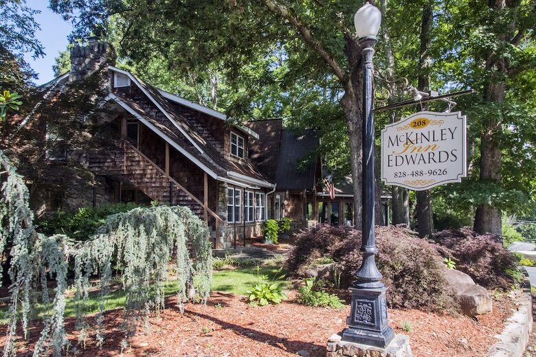 Posada Mckinley Edwards Inn