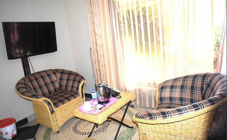 Hotel Mzunguu Safari Lodge