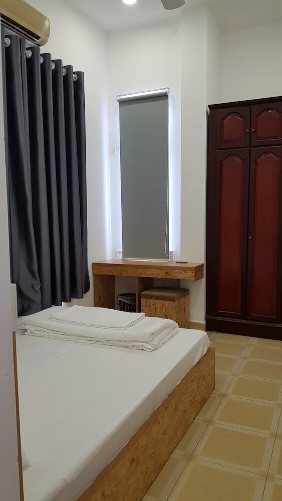 Hostal White House Hostel