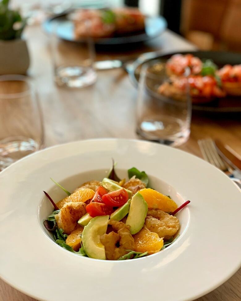 Azza Hotel & Restaurant