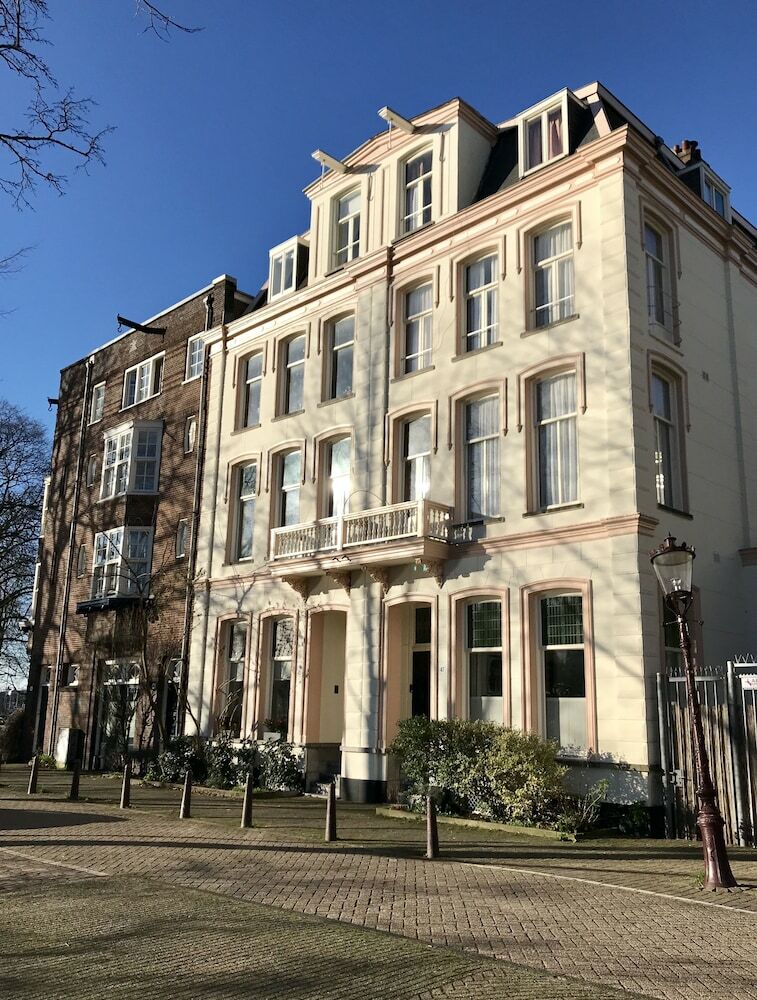 Hotel Spinoza Suites