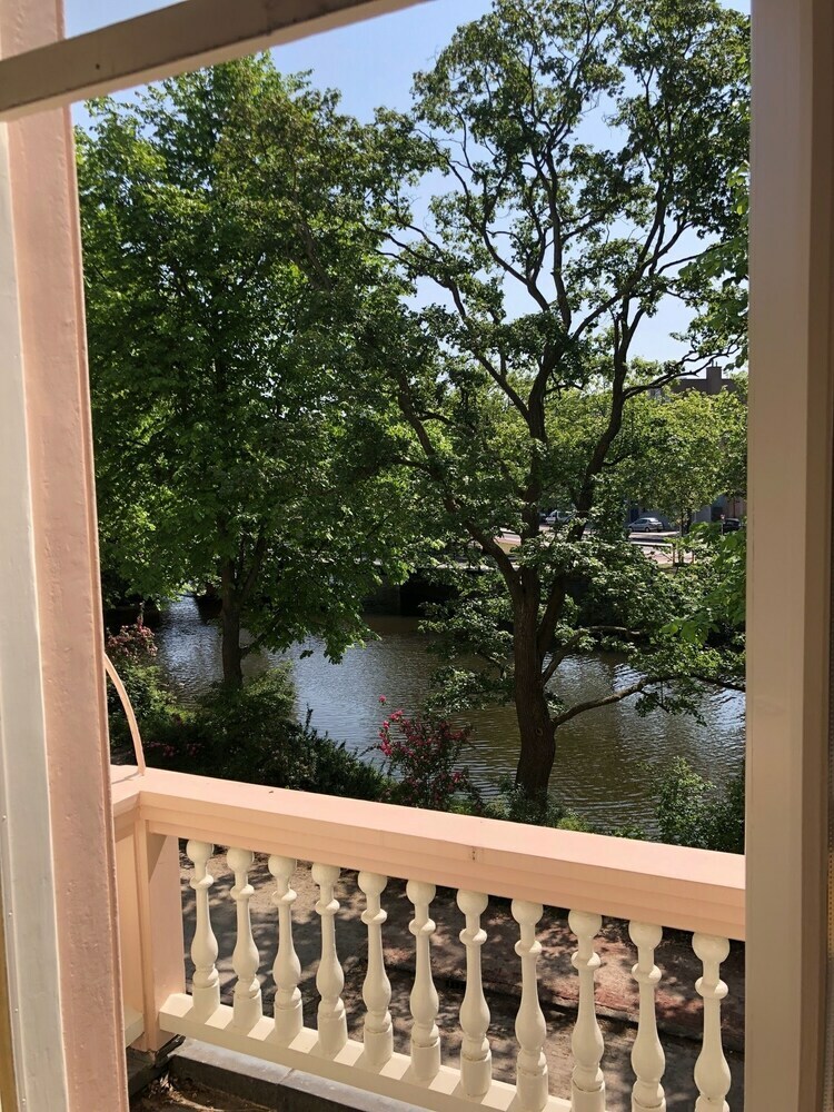 Hotel Spinoza Suites