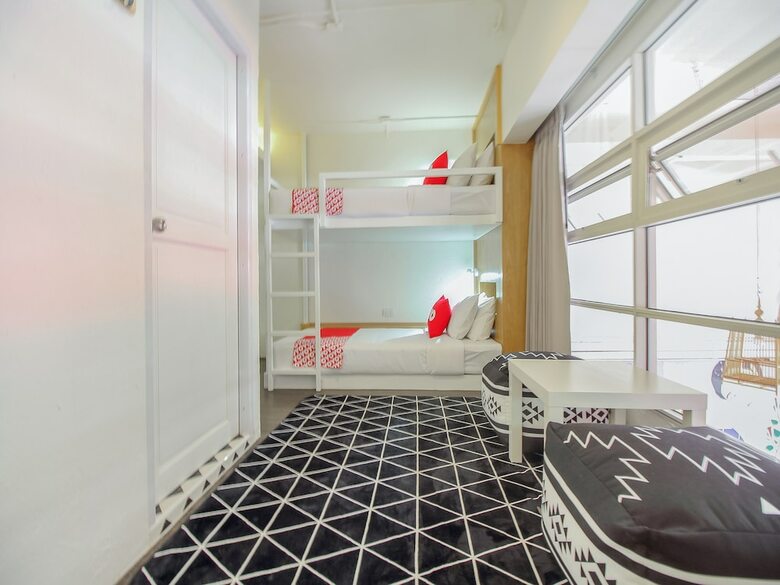Hotel Oyo 267 Chaba Poshtel