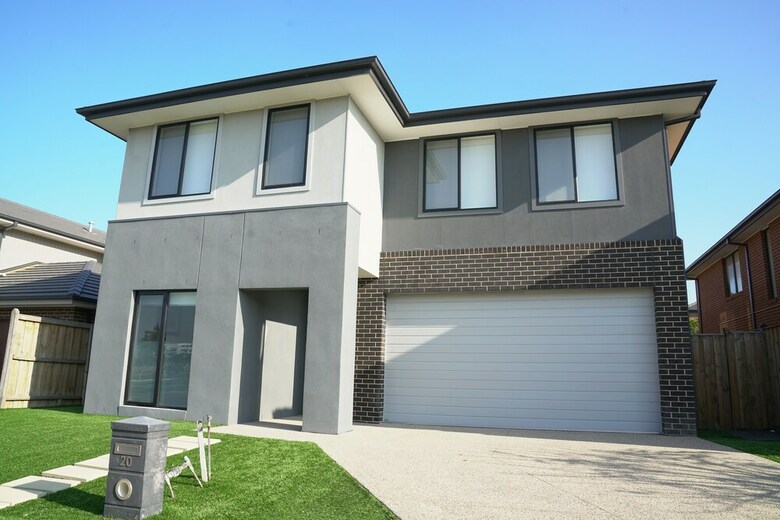 Luxury 9 Brm House In Melbourne