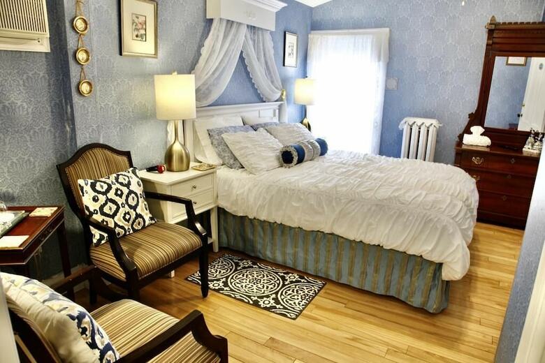 Bed & Breakfast Charlotte's Rose Inn
