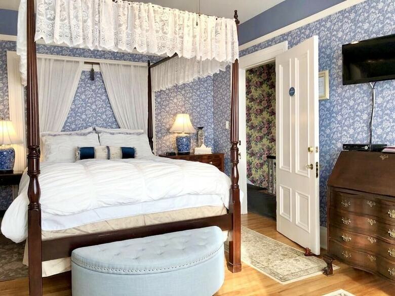 Bed & Breakfast Charlotte's Rose Inn