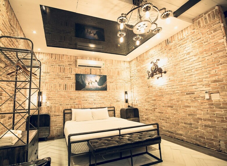 7s Hotel Koi Boutique