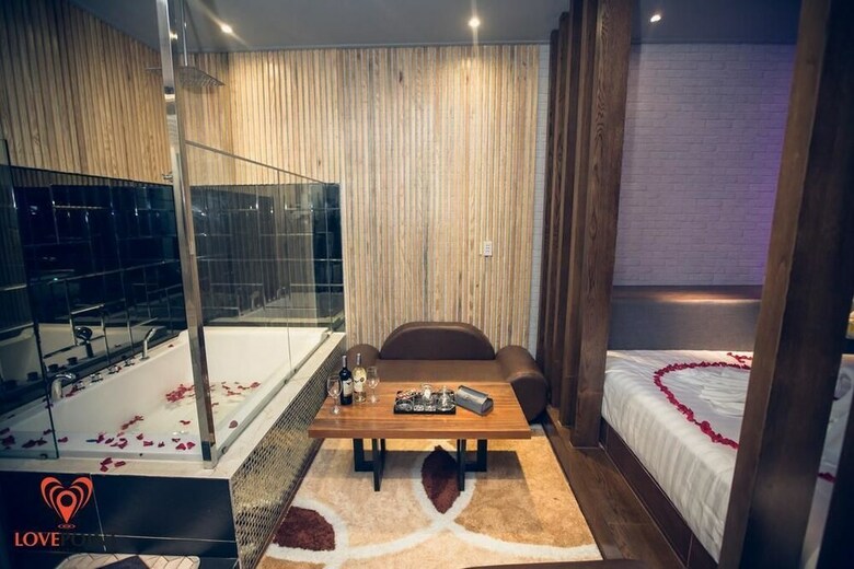 7s Hotel Koi Boutique